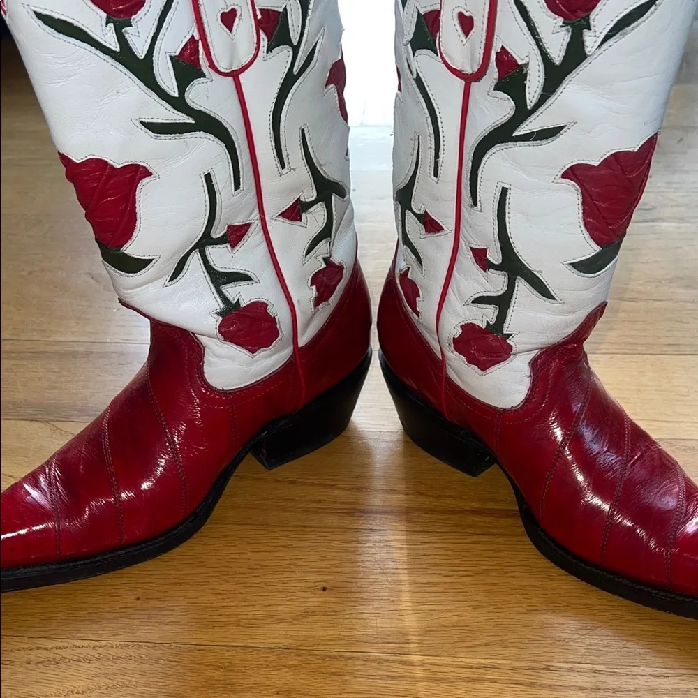 Chic Floral Red and White Heeled Boots - Picture 8 of 8